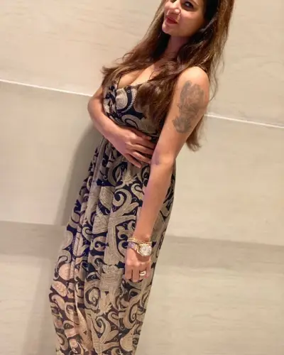 Pardi Escort